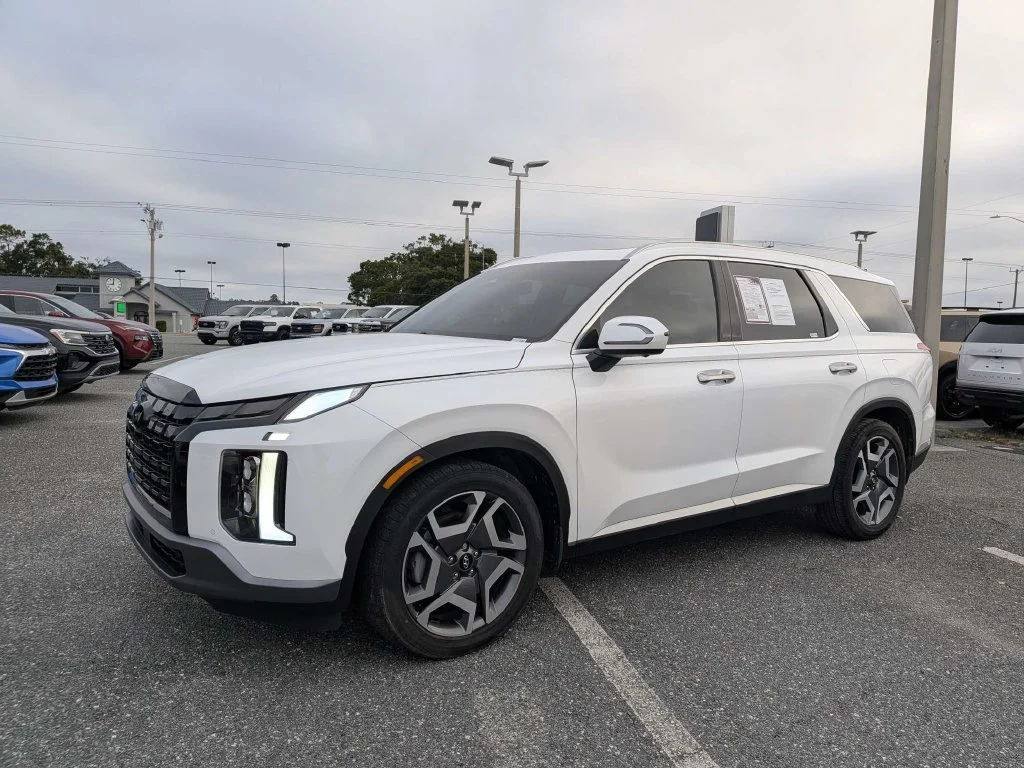 Used 2024 White Hyundai Limited image 6