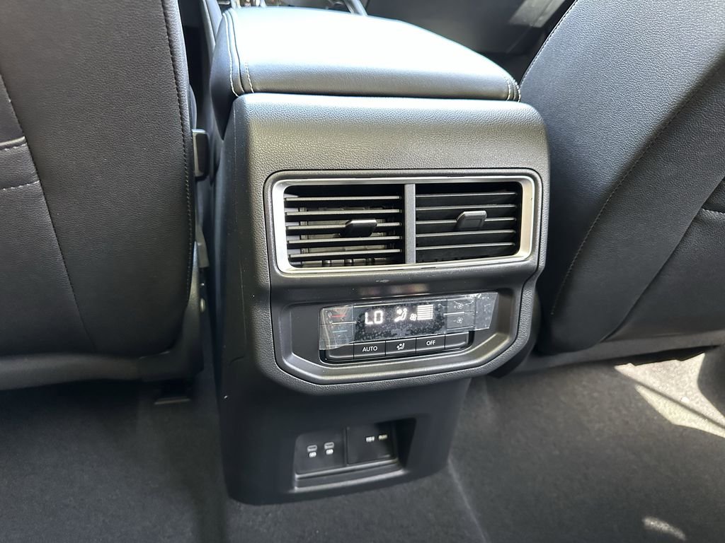 New 2026 Black Volkswagen 2.0T SE w/Technology image 13