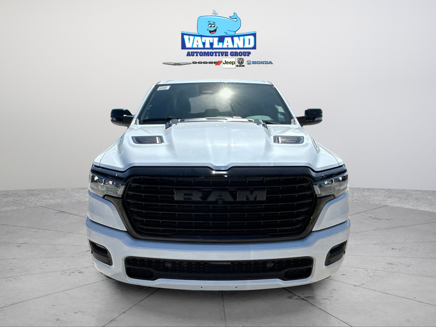 New 2026 Ivory White Tri-Coat Pearl-Coat Exterior Paint RAM Laramie image 21