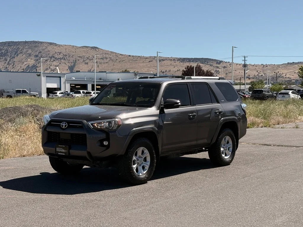 Used 2022 Magnetic Gray Metallic Toyota SR5 Premium image 8