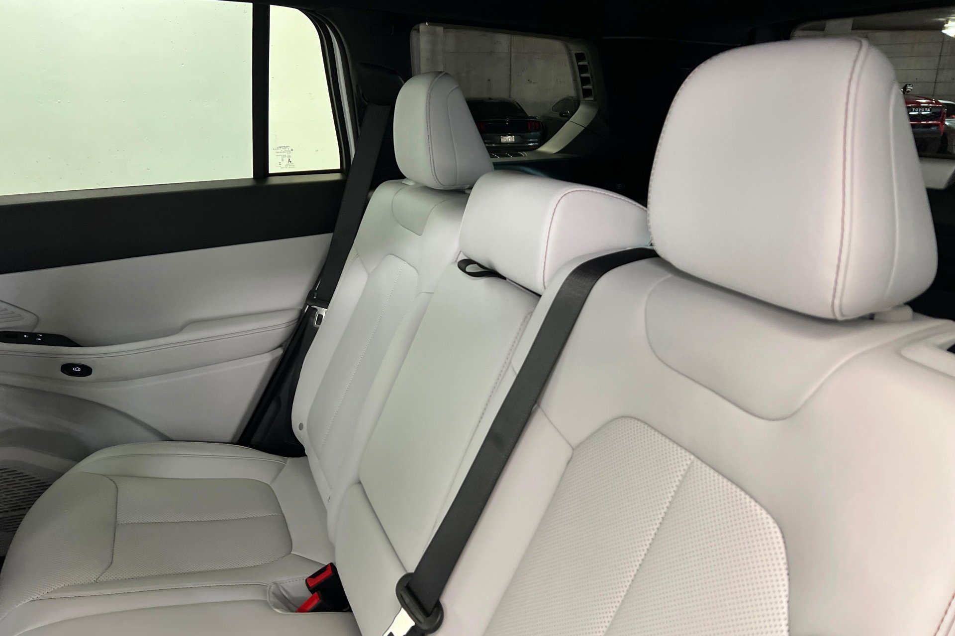New 2026 Bright White Clear-Coat Exterior Paint Jeep Limited image 21