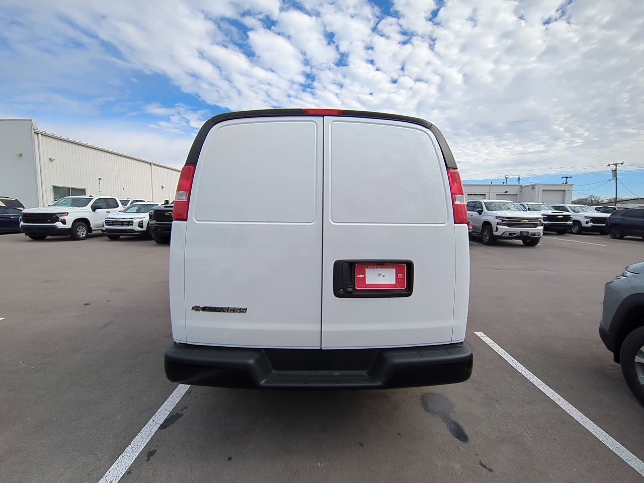 2025 Chevrolet Express Cargo Work Van - Photo 7