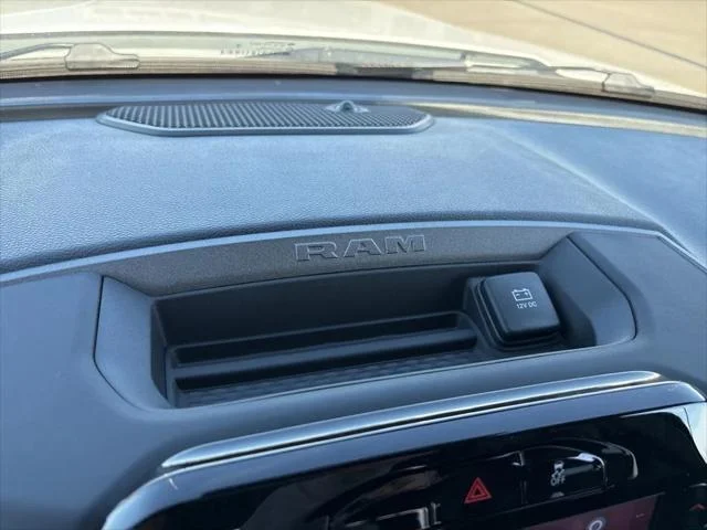 2026 RAM 3500 Tradesman - Photo 31