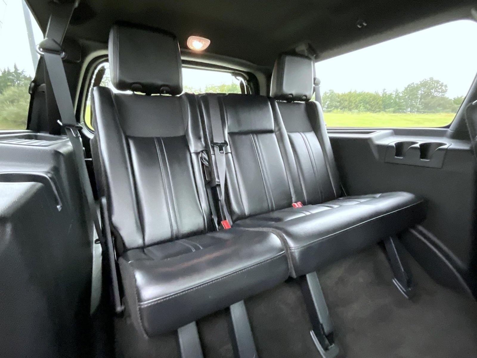 Used 2015 Black Lincoln Base image 20