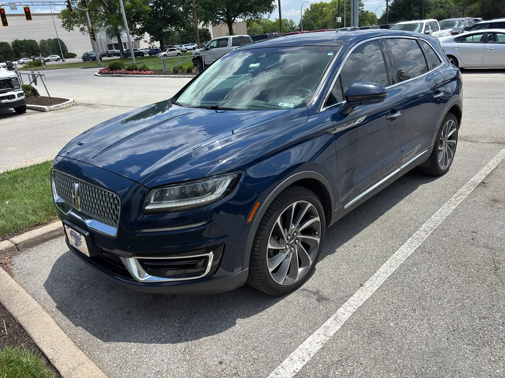 Used 2019 Rhapsody Blue Lincoln Reserve image 2