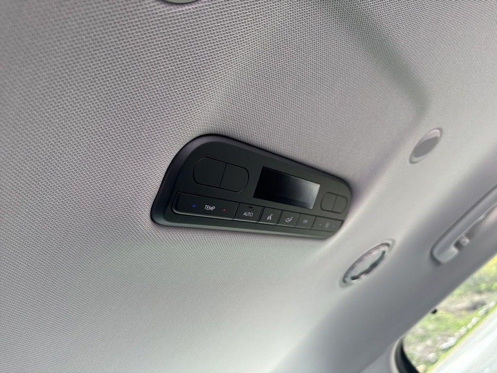 New 2026 Black Hyundai SEL Premium 8P image 21