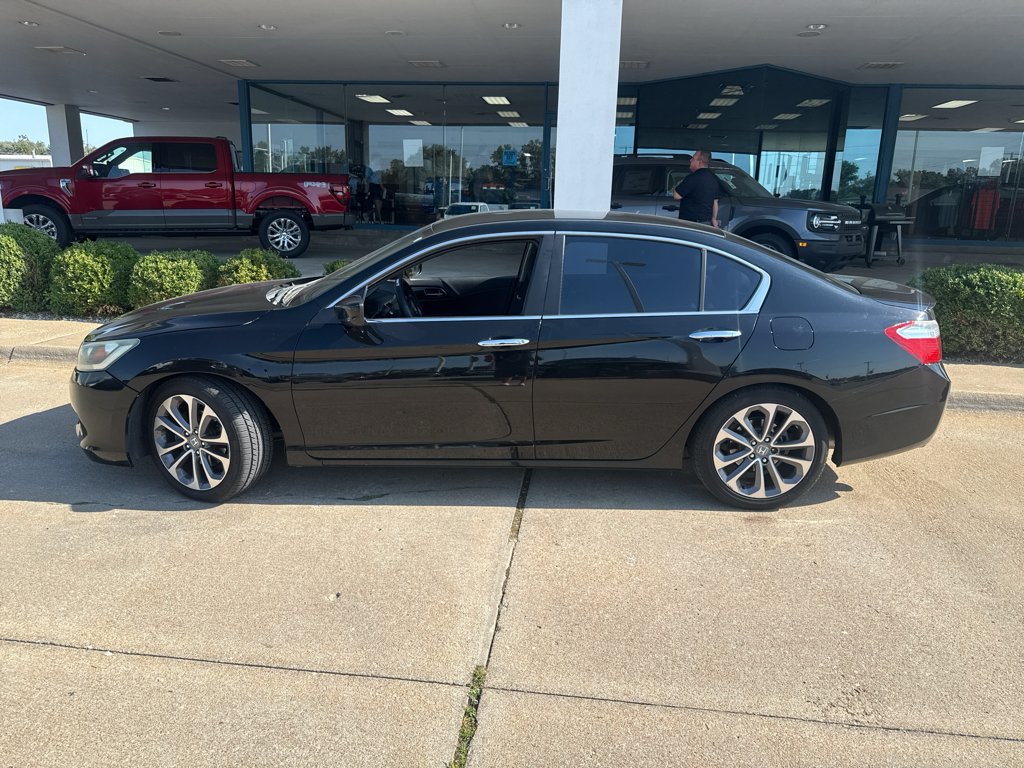 Used 2014 Crystal Black Pearl Honda Sport image 13