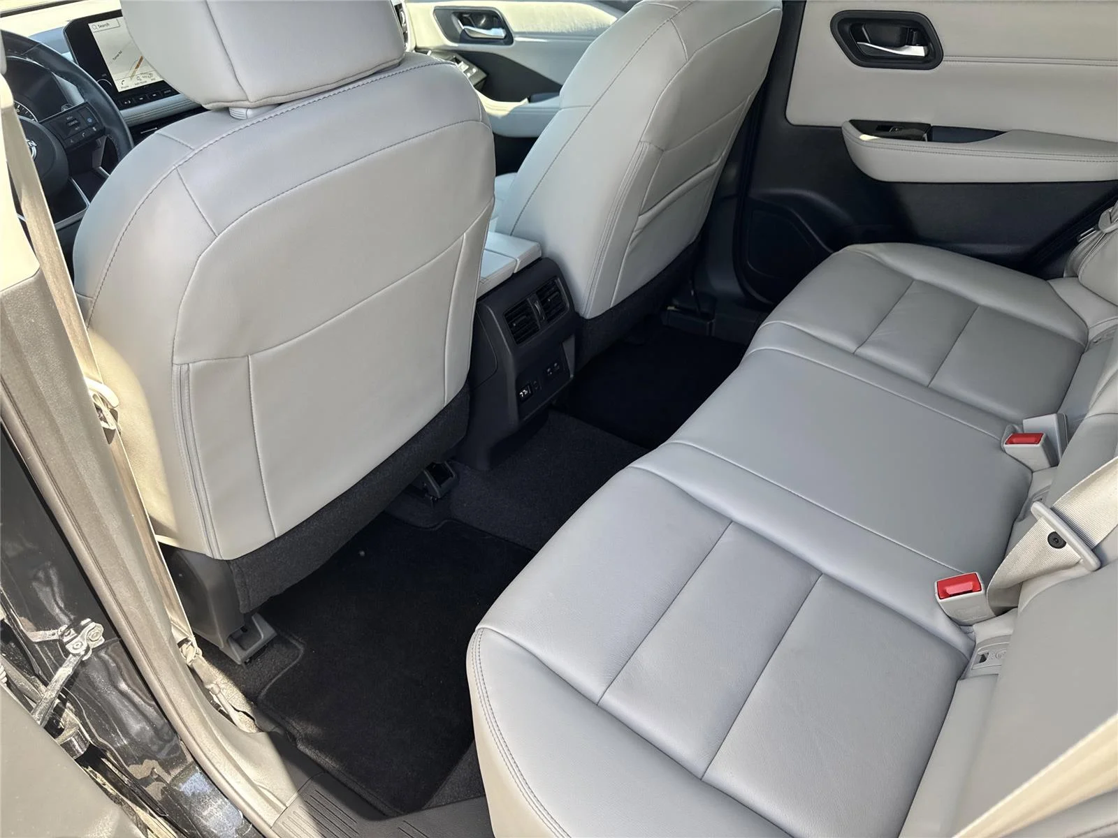 Used 2023 Super Black Nissan SL image 30