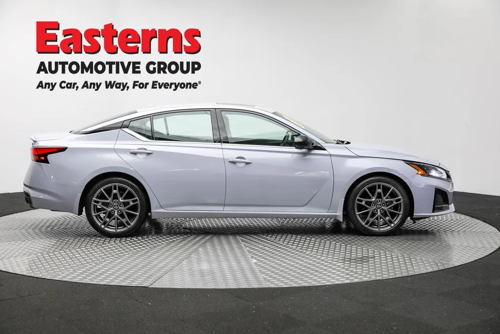 Used 2023 Gray Nissan 2.5 SL image 4