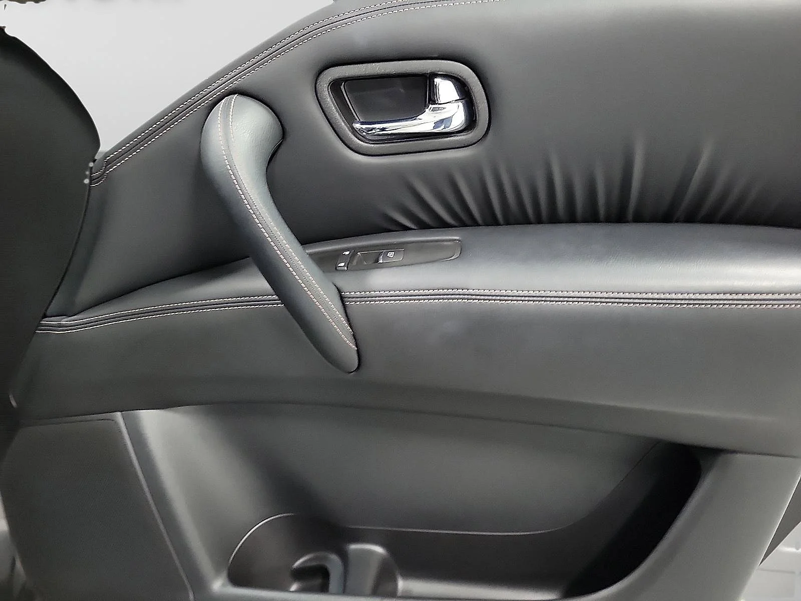 Used 2024 Gun Metallic Nissan Platinum image 16