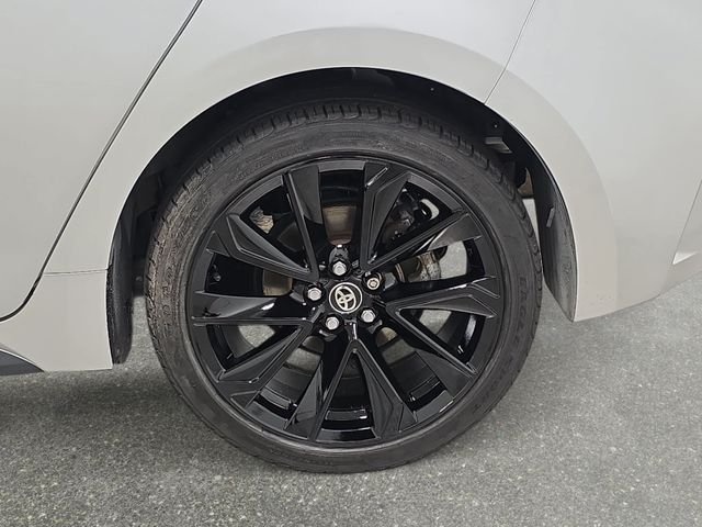 Used 2021 Silver Toyota SE Nightshade Edition image 29