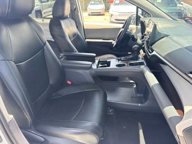 2022 Toyota Sienna LE - Photo 15