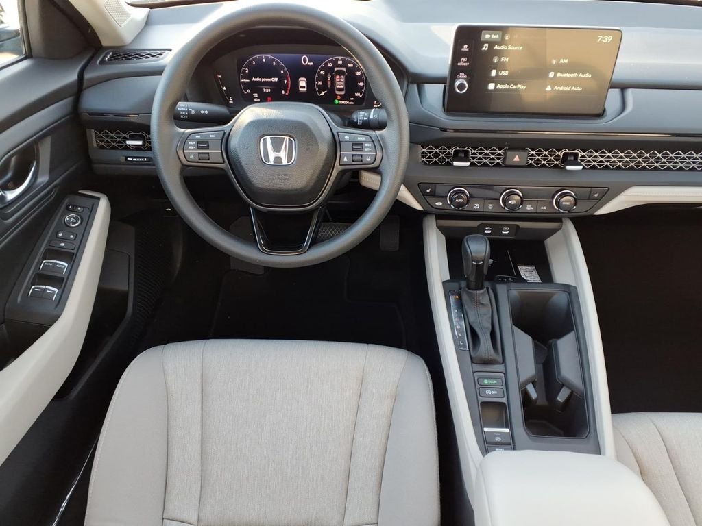 New 2026 Platinum White Pearl Honda SE image 3