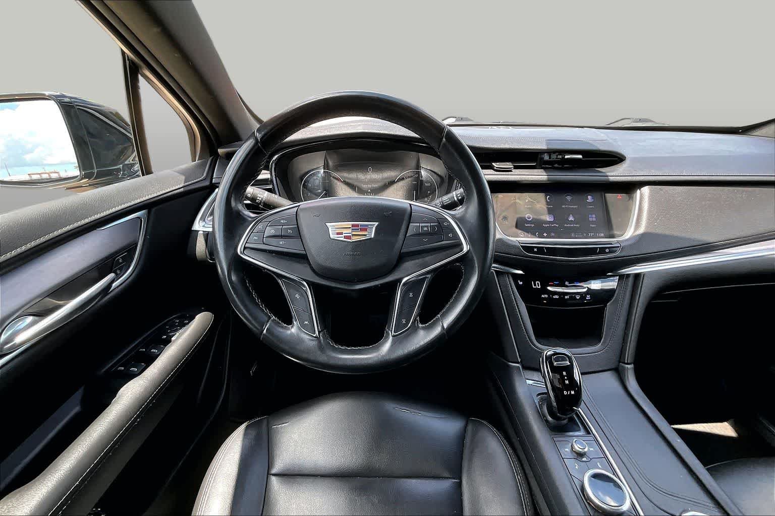 Pre-Owned 2022 Cadillac XT5 FWD Luxury