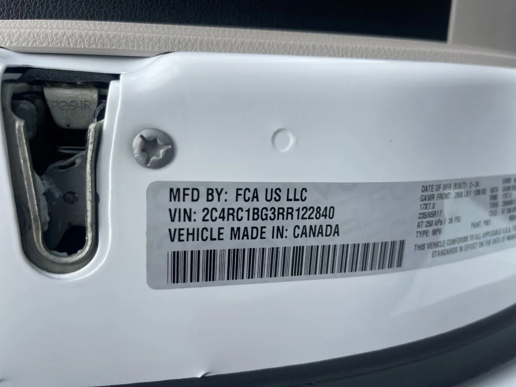 Used 2024 White Chrysler Touring L image 30