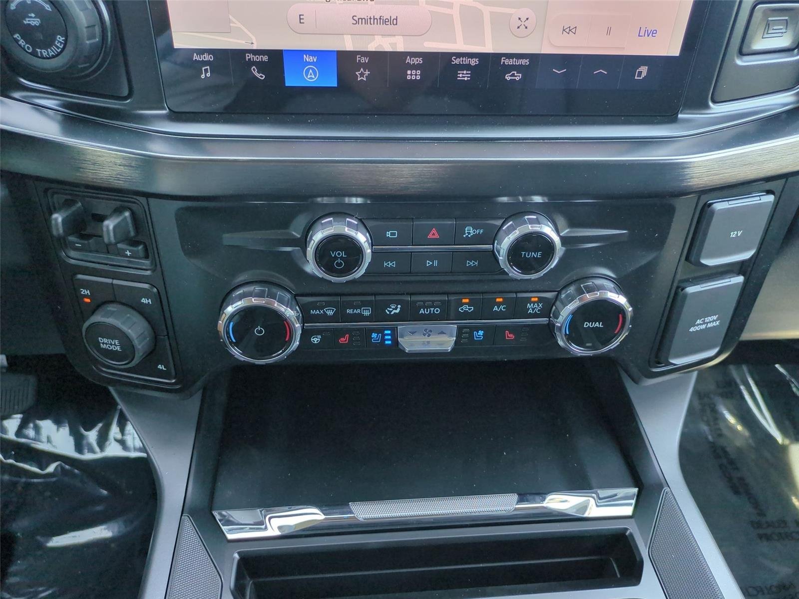 New 2026 Agate Black Metallic Ford F-350® Lariat® image 28