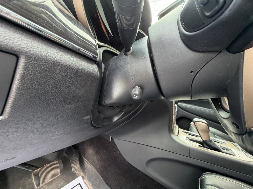 Used 2017 Bright White Clea Jeep Overland image 23