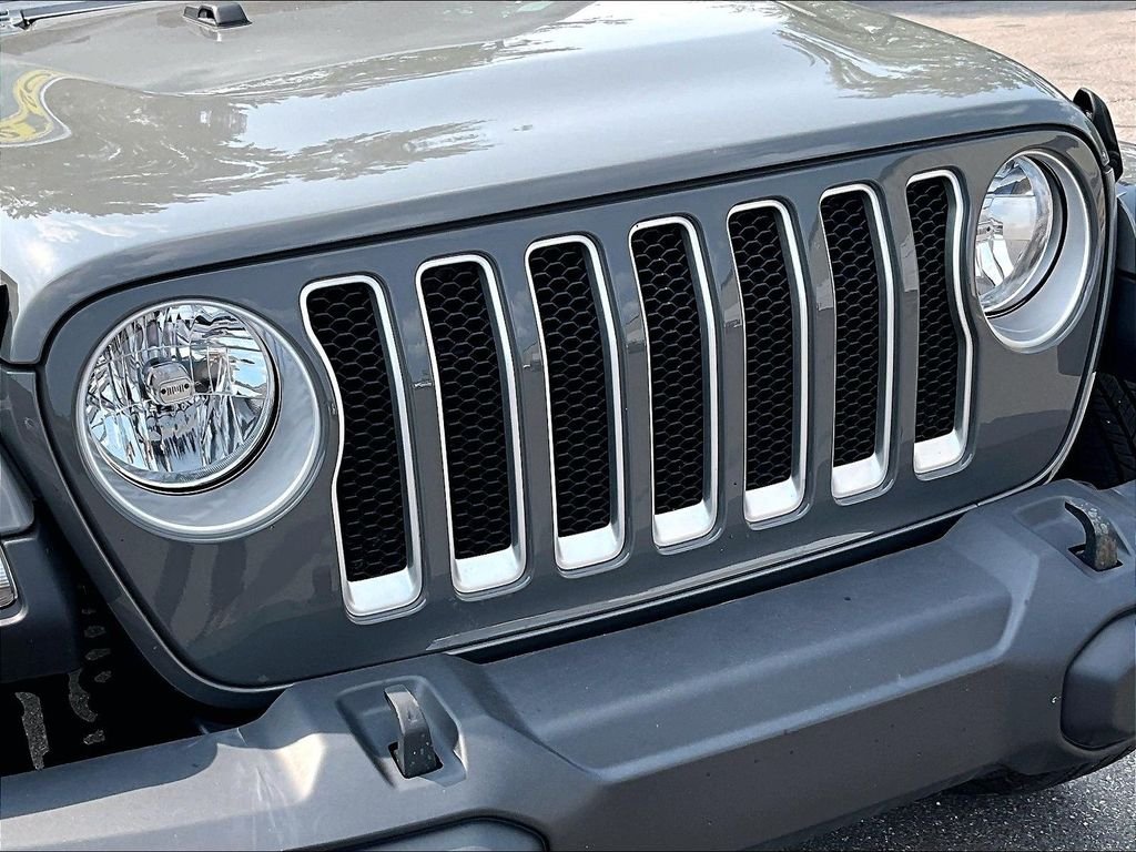 Used 2021 Sting-Gray Clearcoat Jeep Unlimited Sahara image 29
