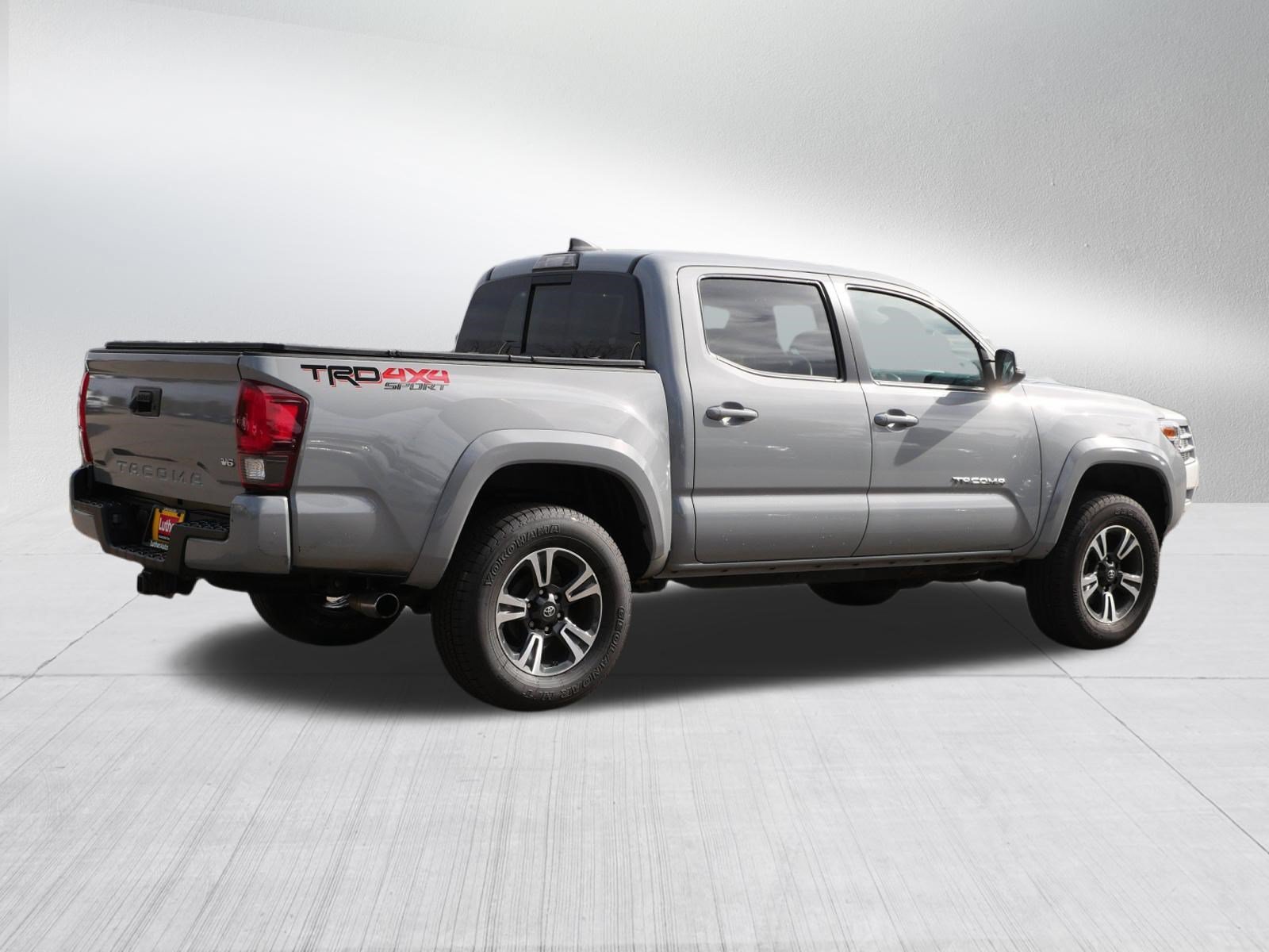 Used 2018 Magnetic Gray Metallic Toyota SR5 image 7