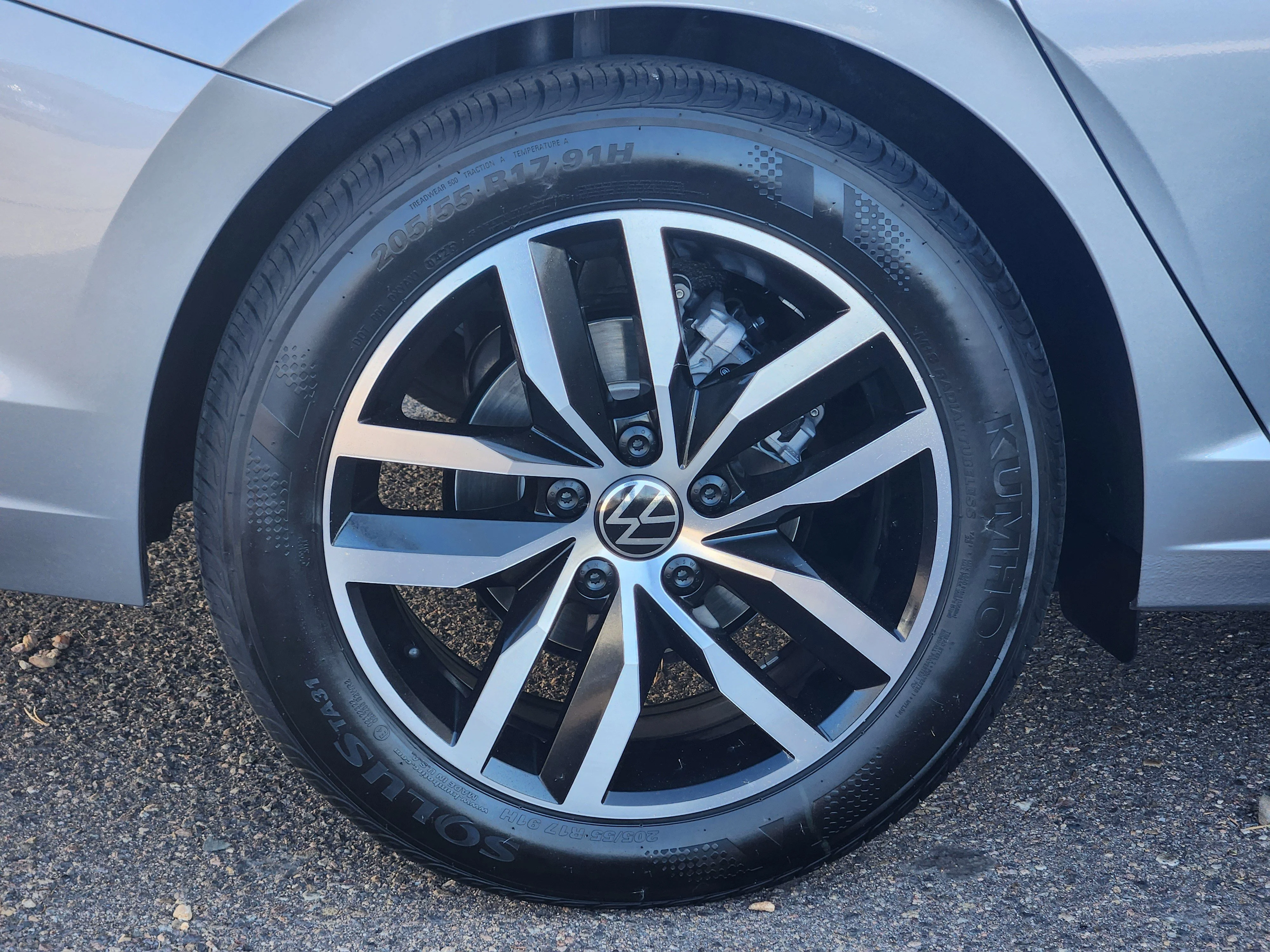 2025 Volkswagen Jetta SE - Photo 14