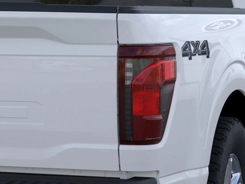 New 2026 Oxford White Ford XLT image 22