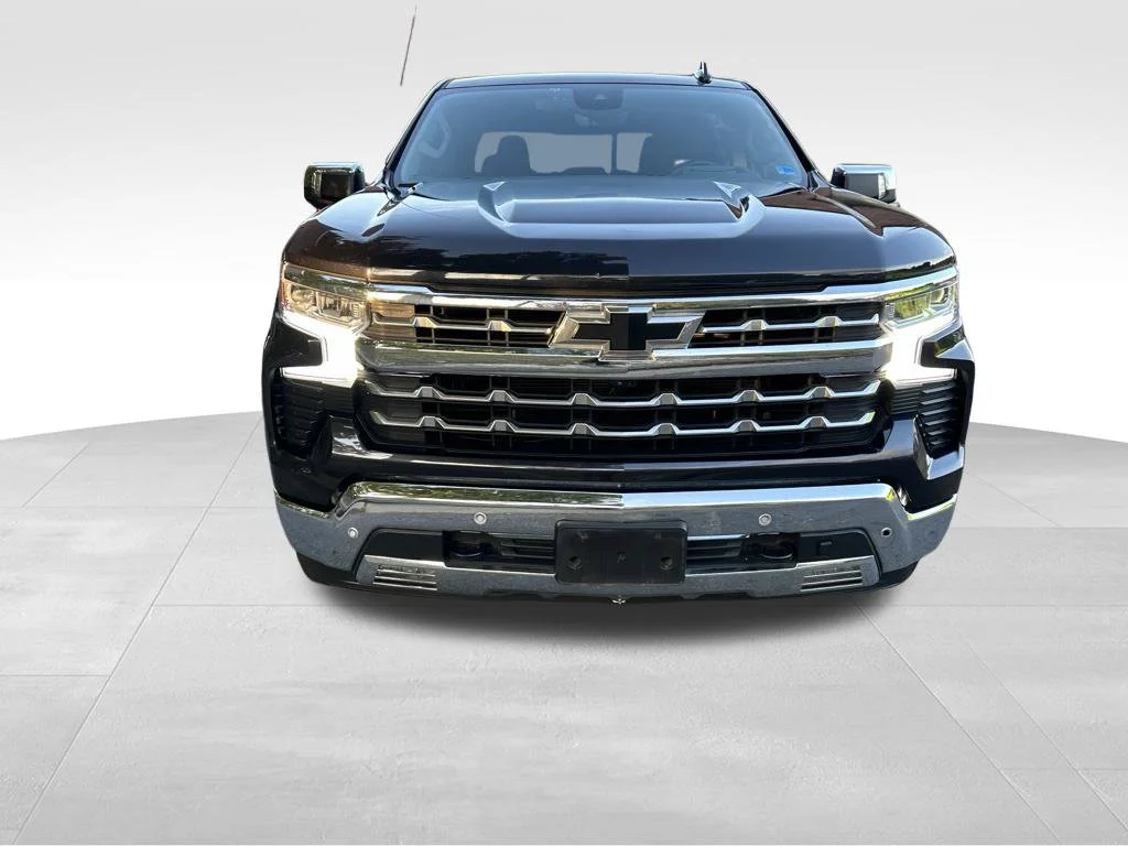 Used 2024 Gray Chevrolet LTZ image 9