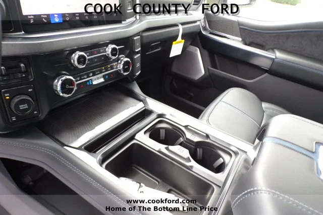 2025 Ford F-350 Super Duty Platinum - Photo 23