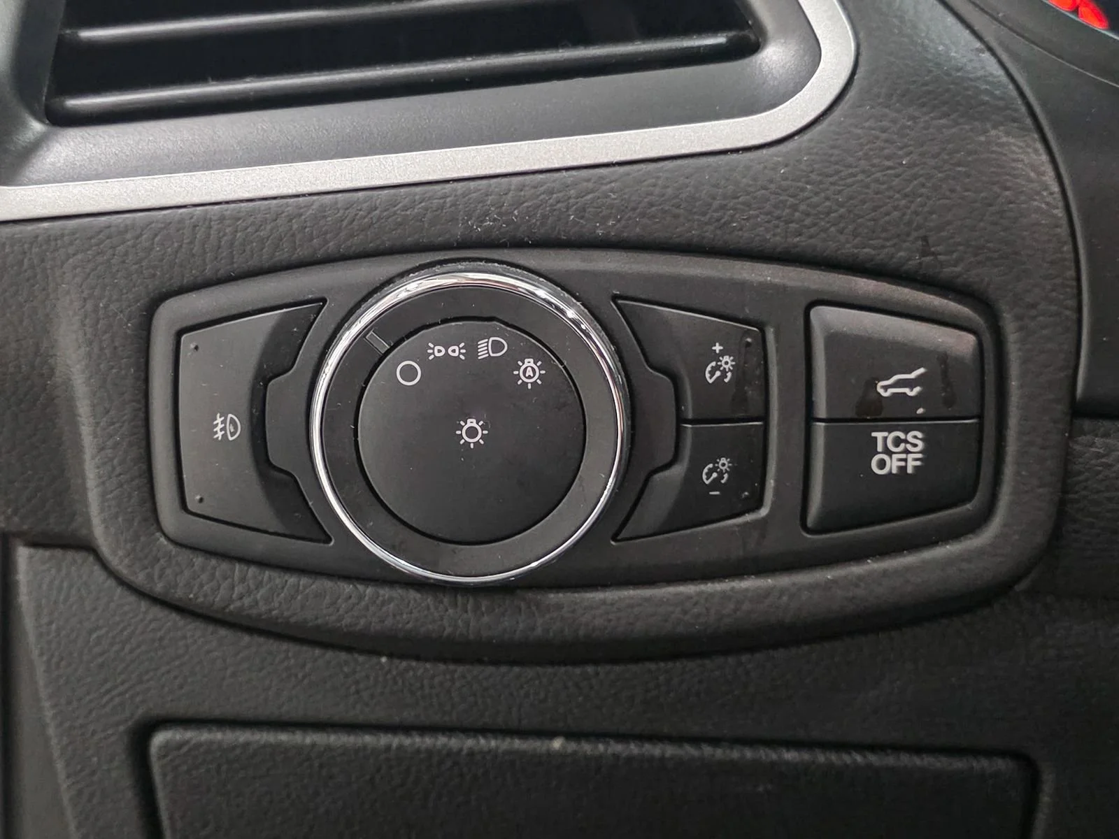 2023 Ford Edge SEL - Photo 25