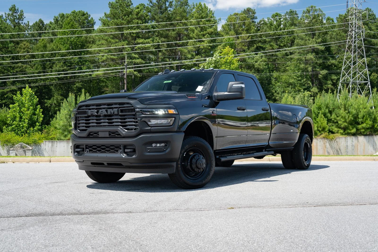 New 2026 Diamond Black Crystal Pearl-Coat Exterior Paint RAM Tradesman image 1