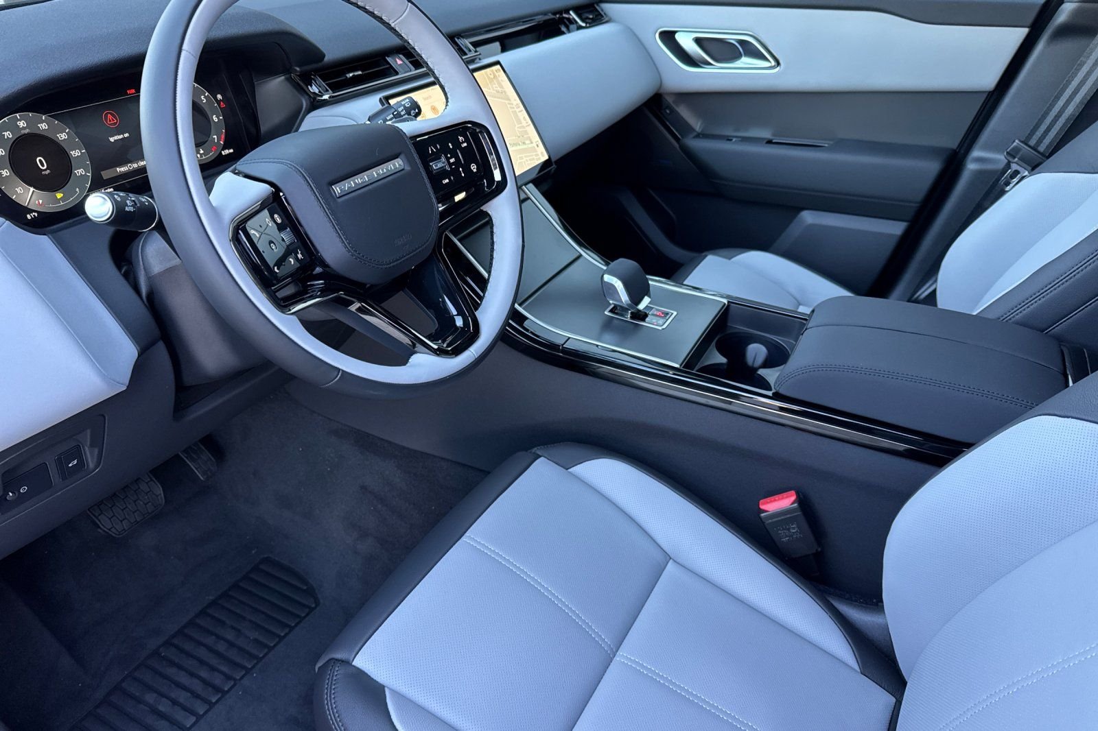 New 2026 Santorini Black Land Rover S image 9