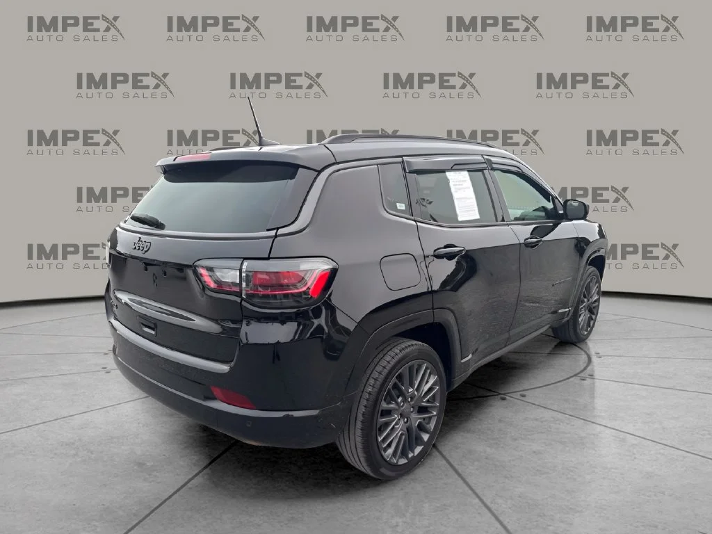 Used 2022 Black Jeep High Altitude image 5