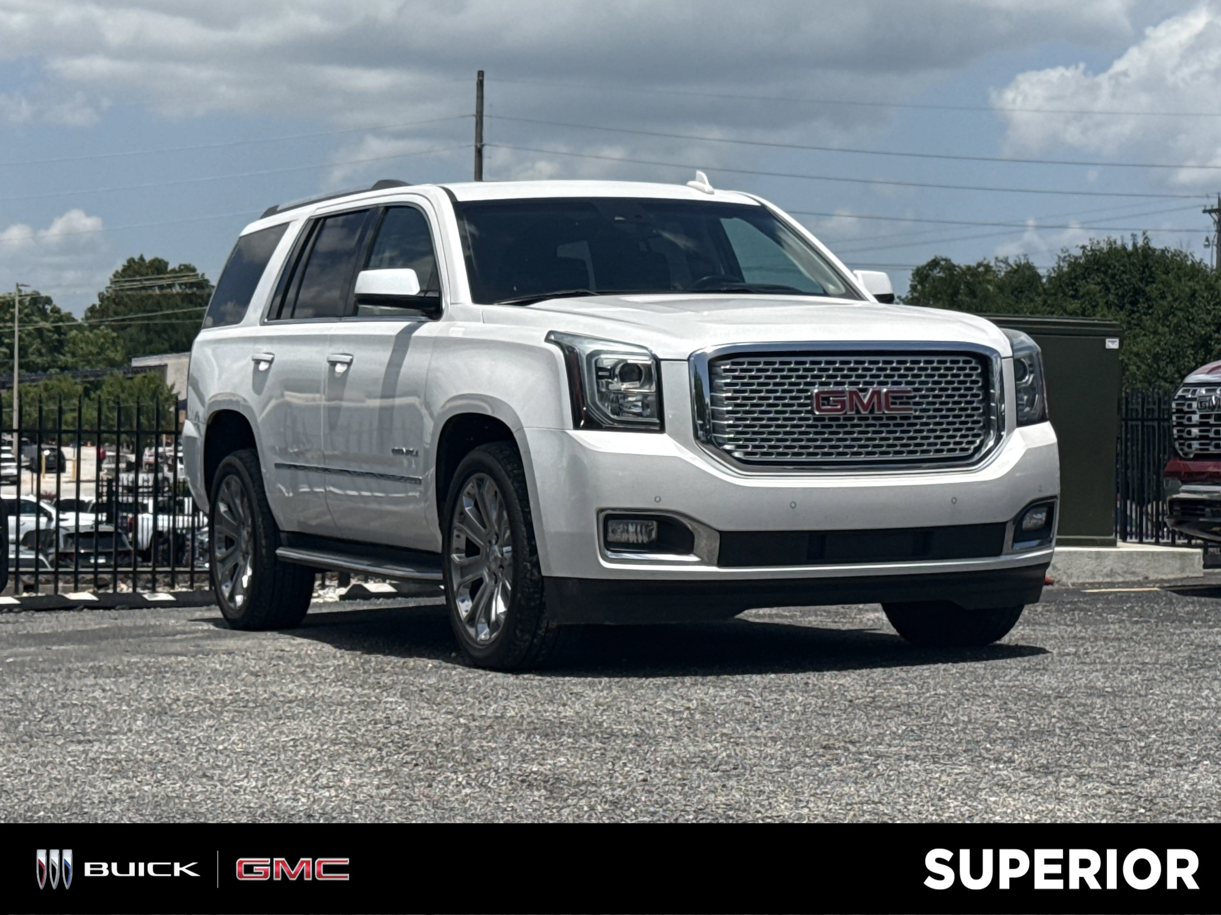 2016 GMC Yukon 4WD Denali's photo