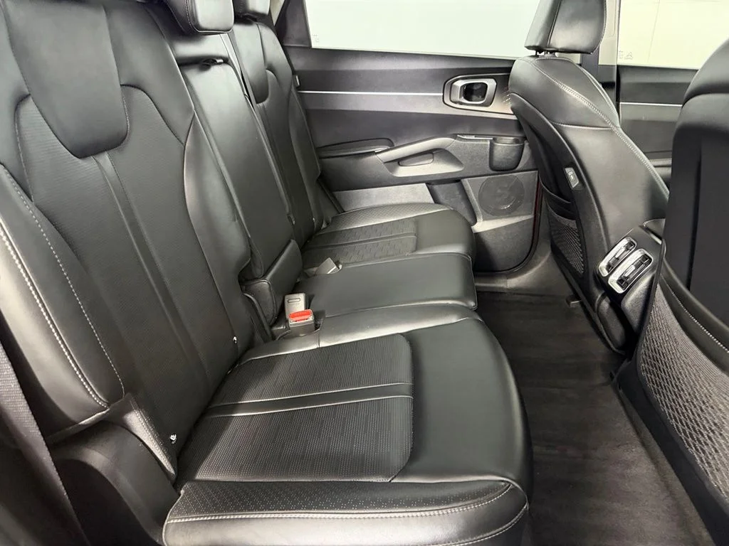 Used 2025 Red Kia S image 22
