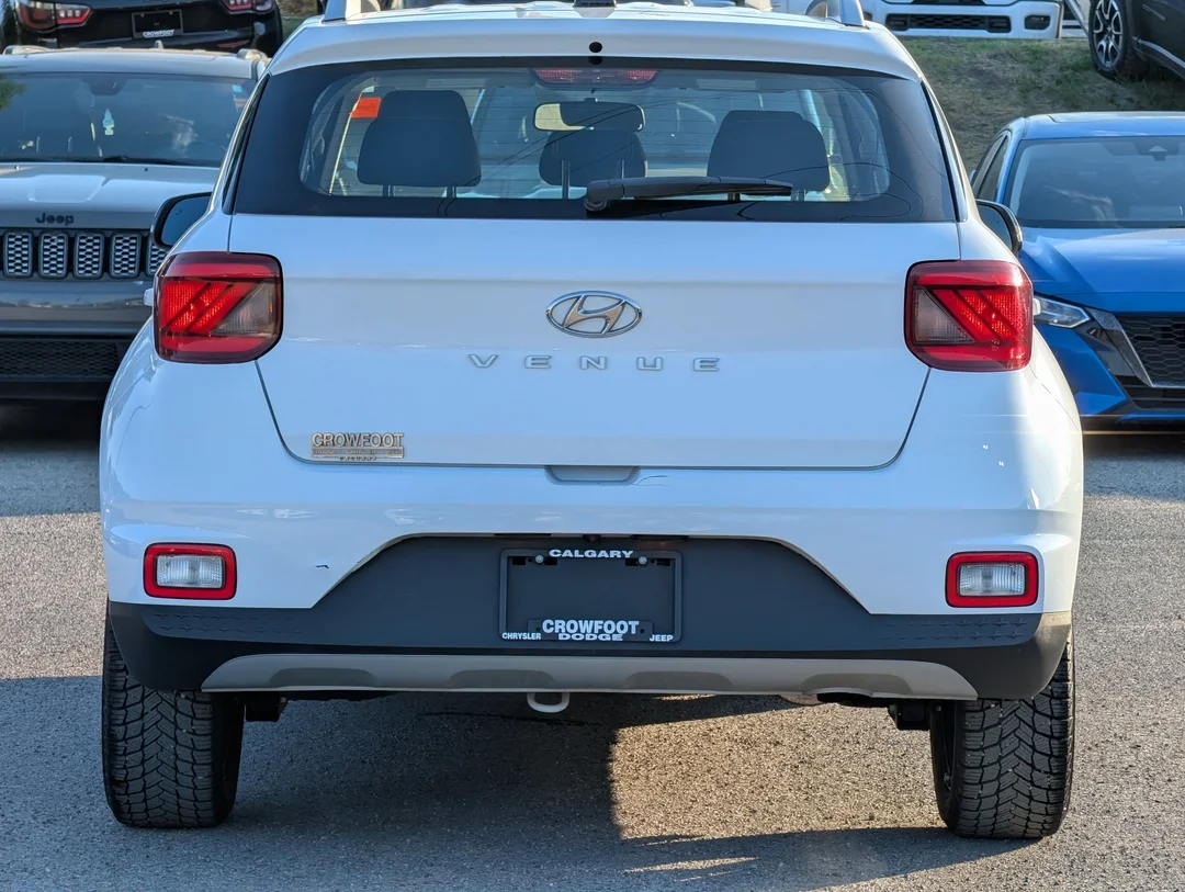 Used 2022 White Hyundai Trend - - FWD - 1.6L - Blind Spot Monitor - Rear Cross-Traffic Warning & More! image 7