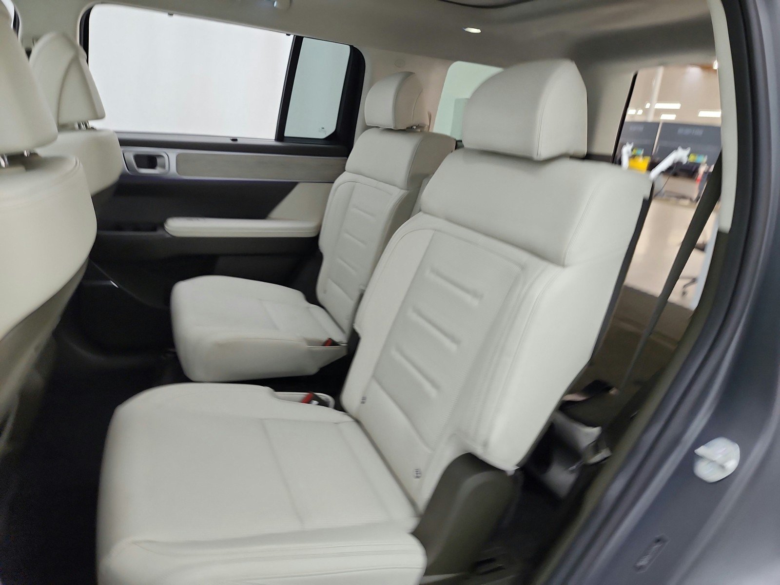 Used 2025 Ecotronic Gray Matte Hyundai Calligraphy AWD image 15