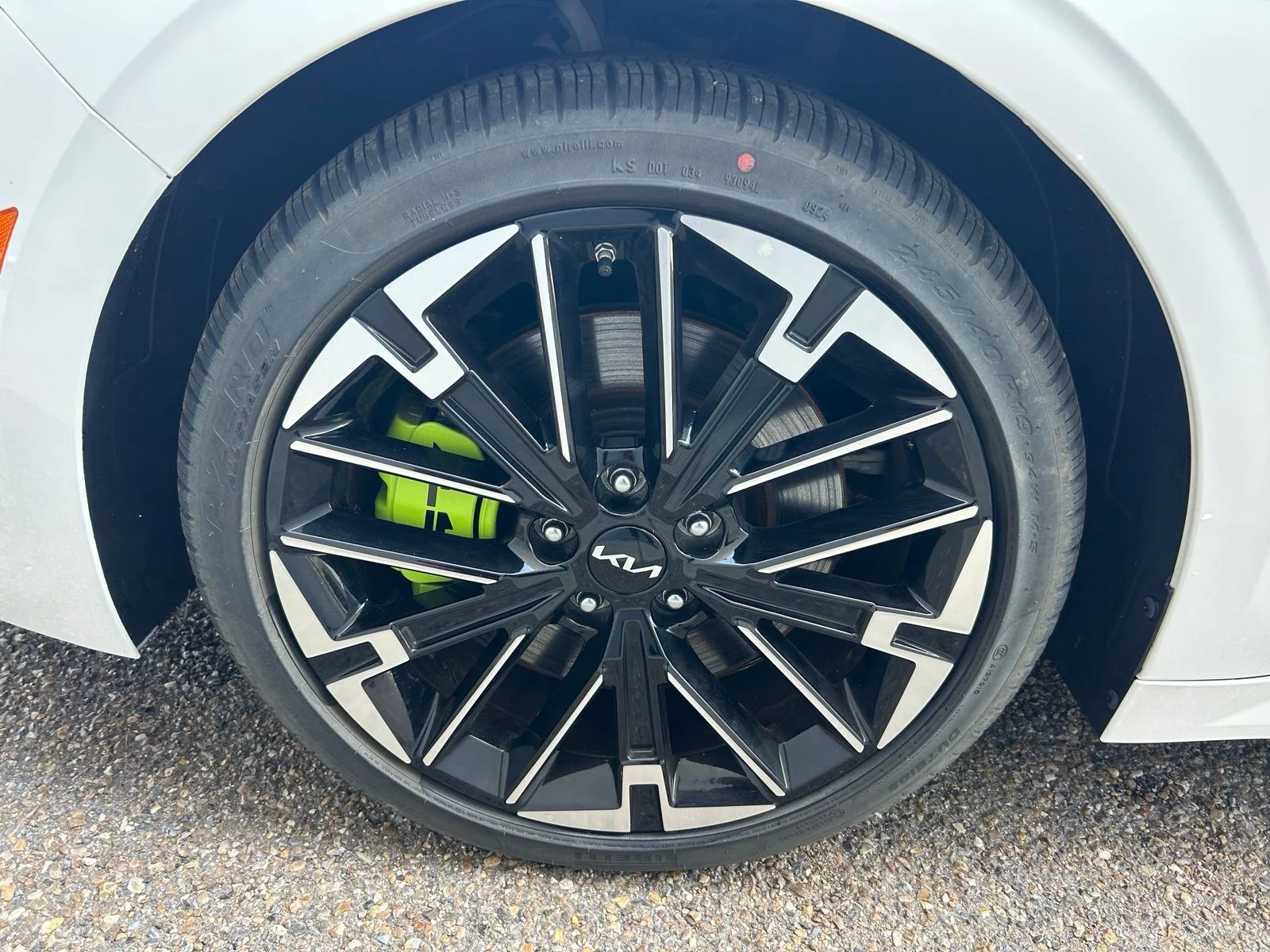 New 2025 White Kia GT image 21