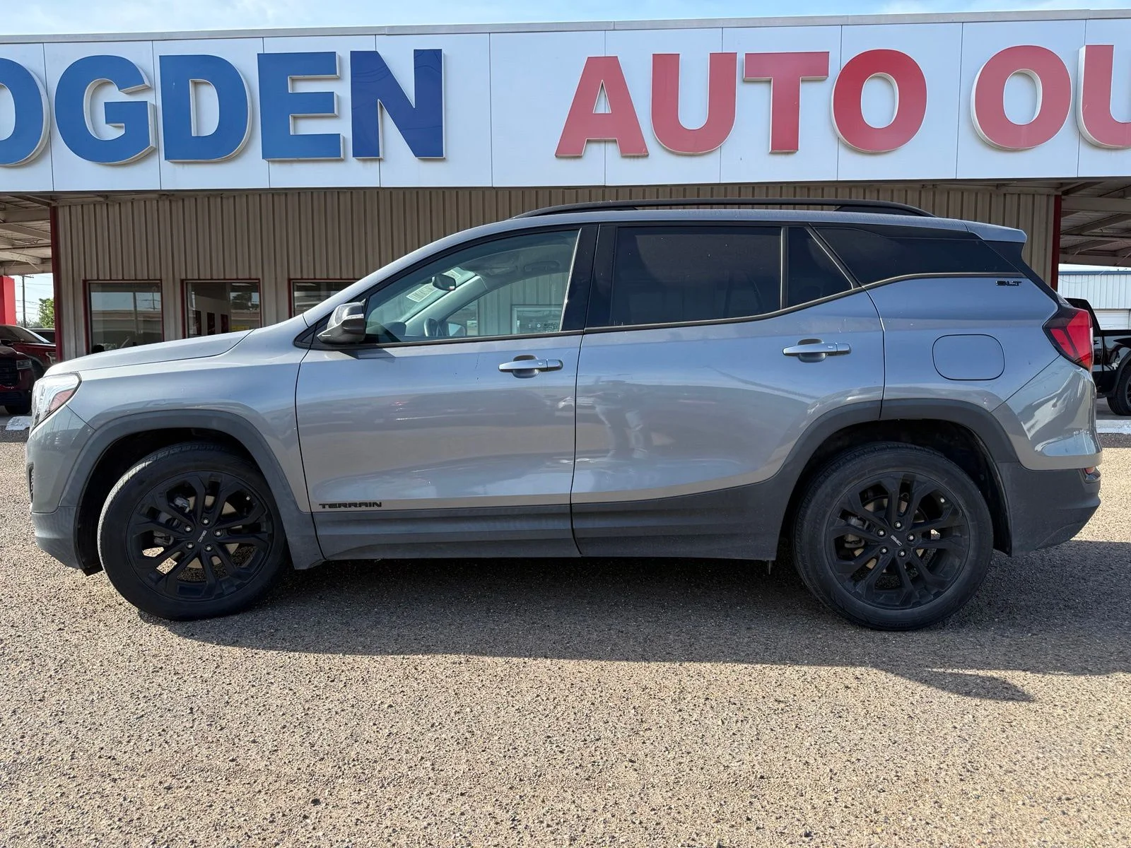 Used 2020 Gray GMC SLT image 3