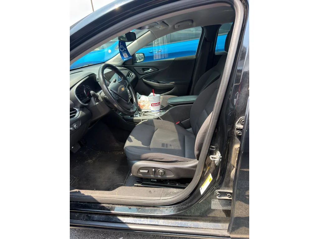 Used 2017 Mosaic Black Metallic Chevrolet LT image 7