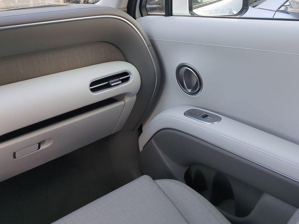New 2026 White Hyundai SE FWD image 20