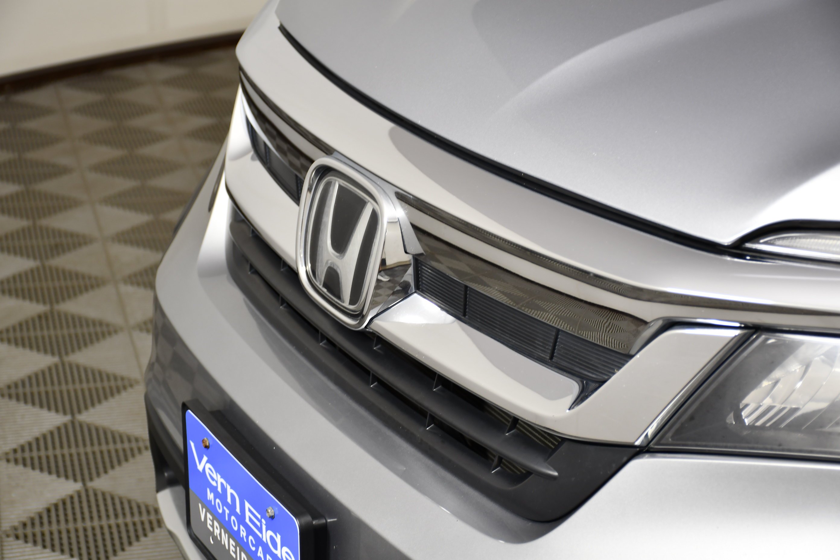 Used 2020 Lunar Silver Metallic Honda EX-L image 11