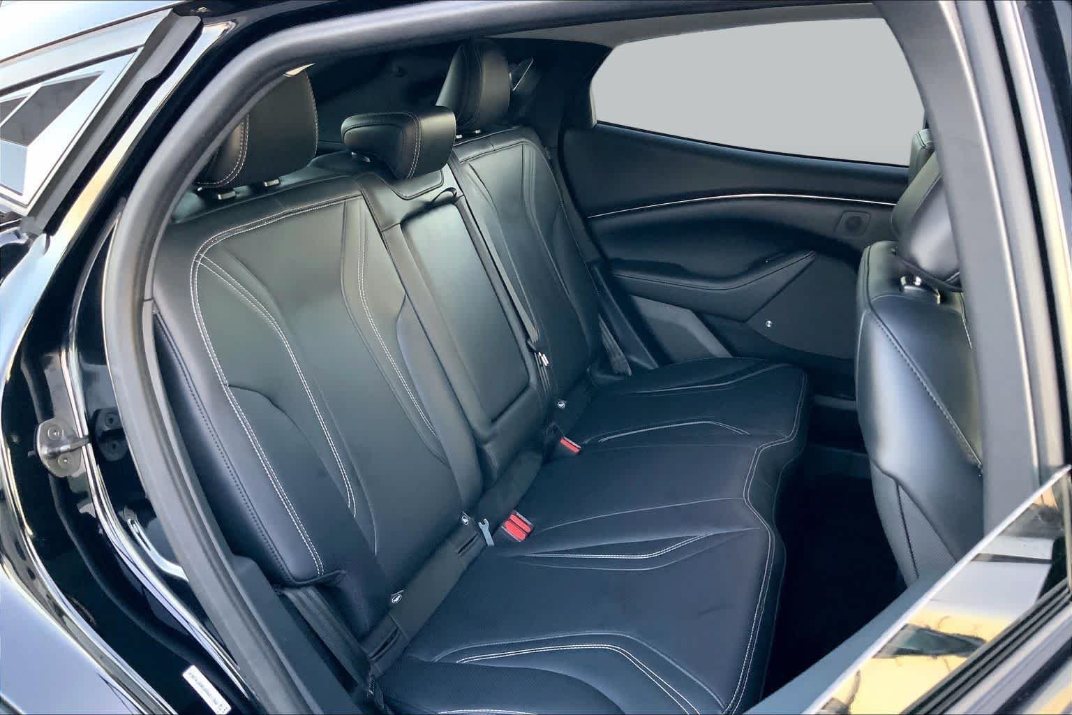 Used 2021 Shadow Black Ford Premium image 18