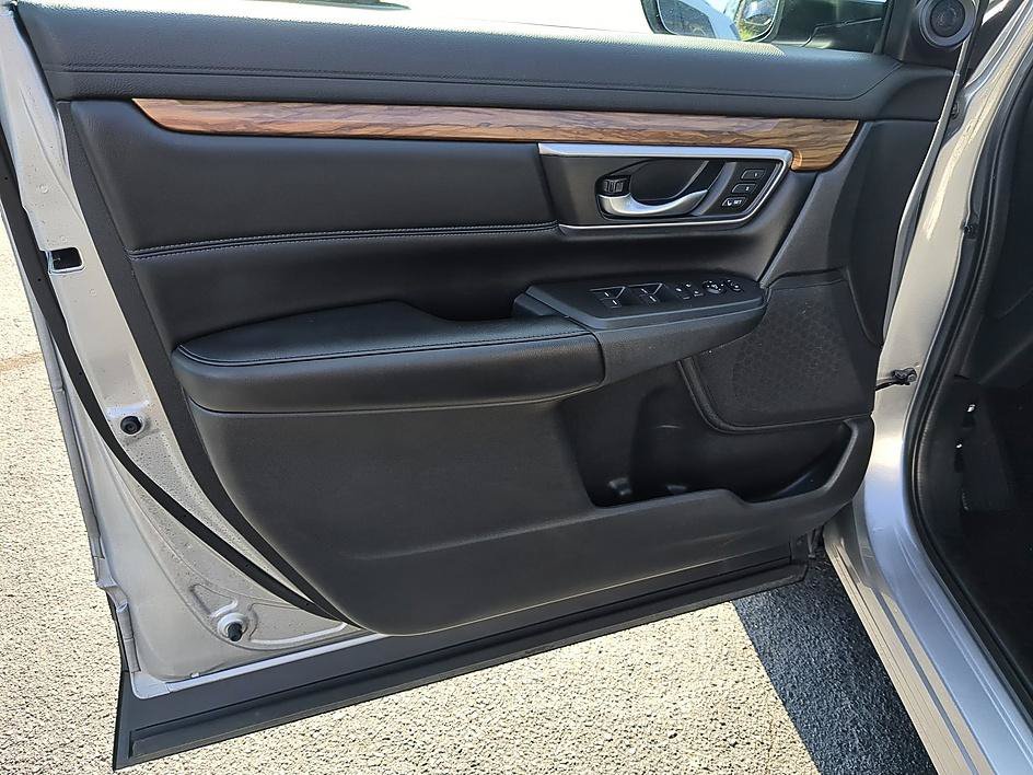 Used 2018 Lunar Silver Metallic Honda EX-L image 14