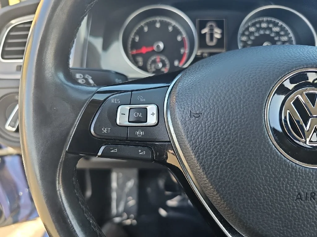 Used 2019 Blue Volkswagen S image 16