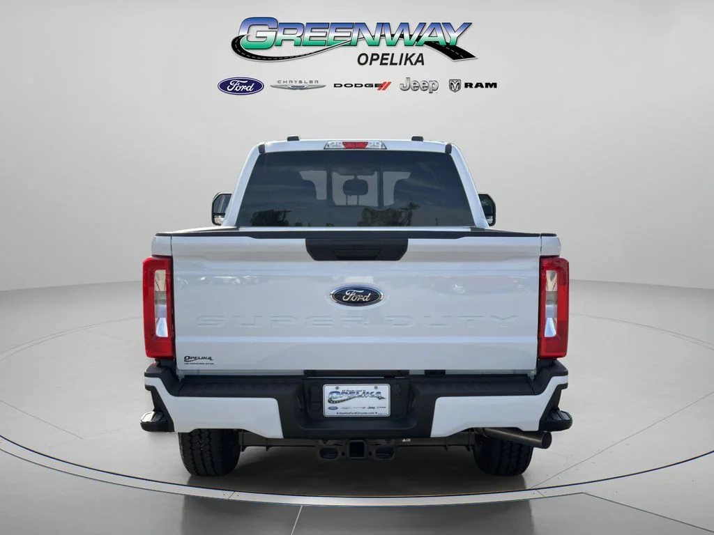New 2026 Oxford White Ford F-250® XL image 32