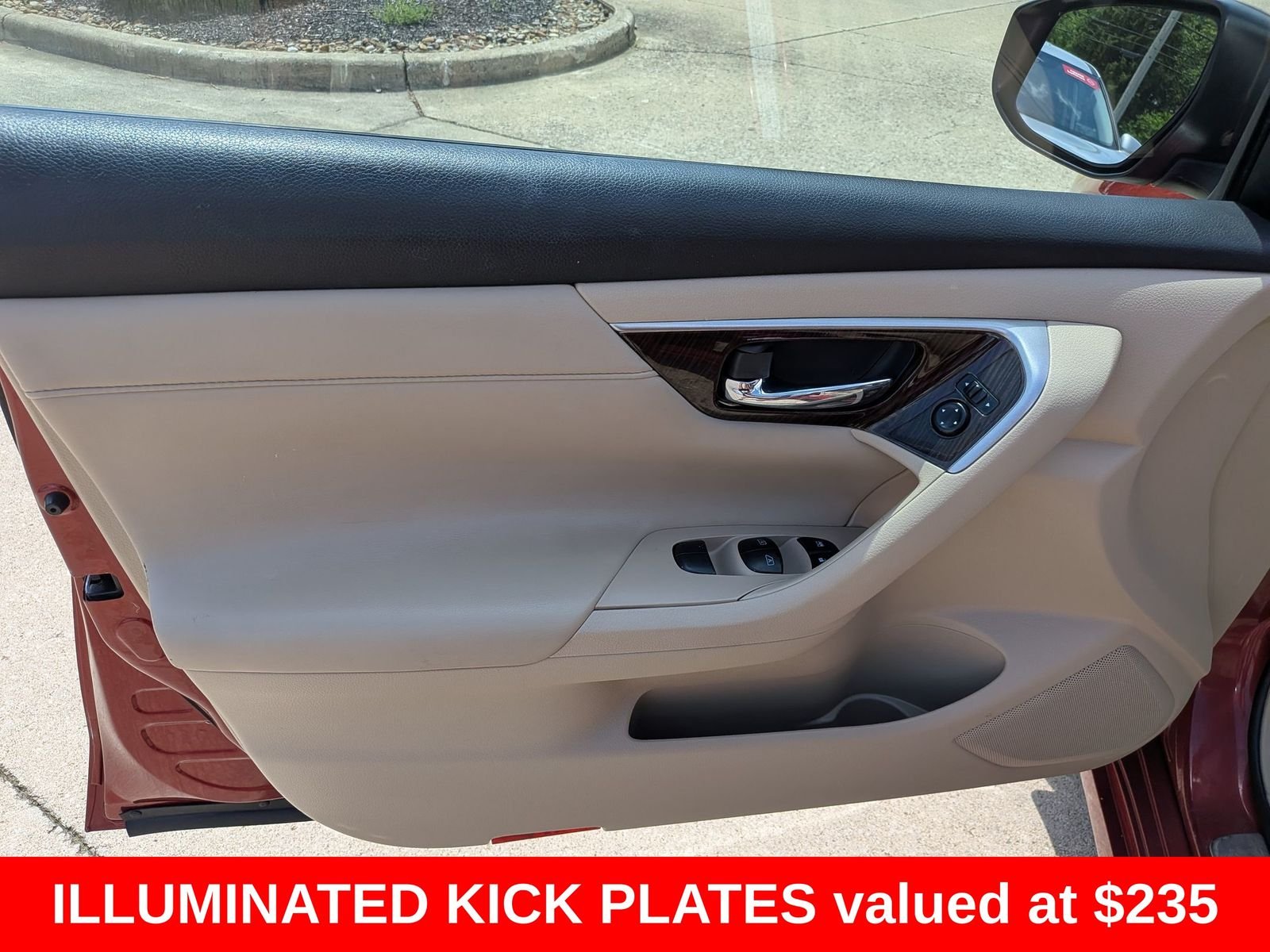Used 2013 Cayenne Red Metallic Nissan 2.5 SL image 27