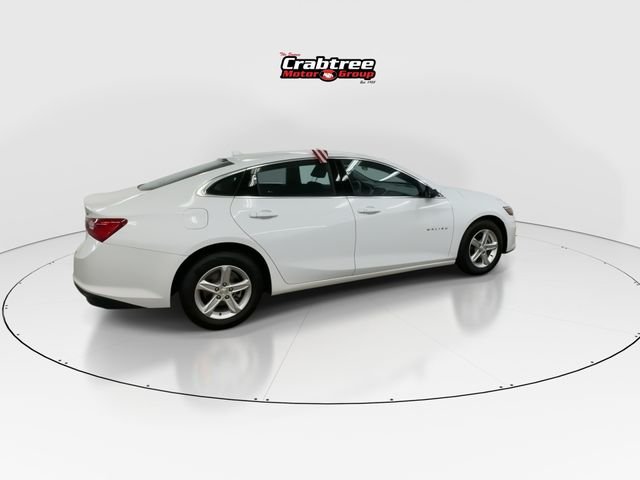 Used 2024 White Chevrolet LT image 8