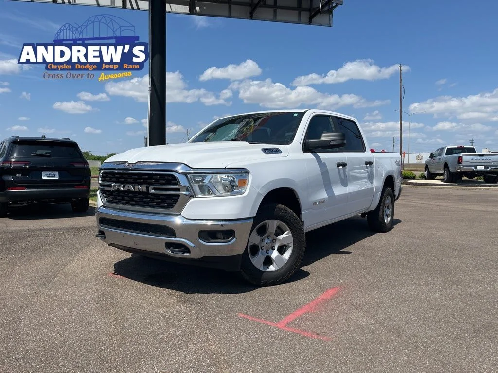 2023 RAM 1500 Big Horn/Lone Star 4x4 Crew Cab 5'7's photo