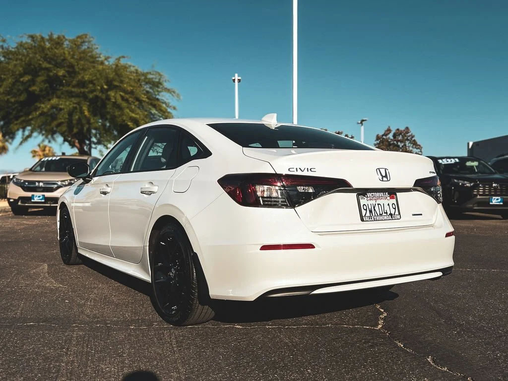 Certified Used 2025 White Honda  image 6