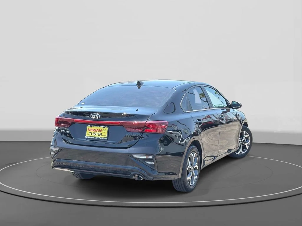 Used 2021 AURORA BLACK Kia LXS image 5