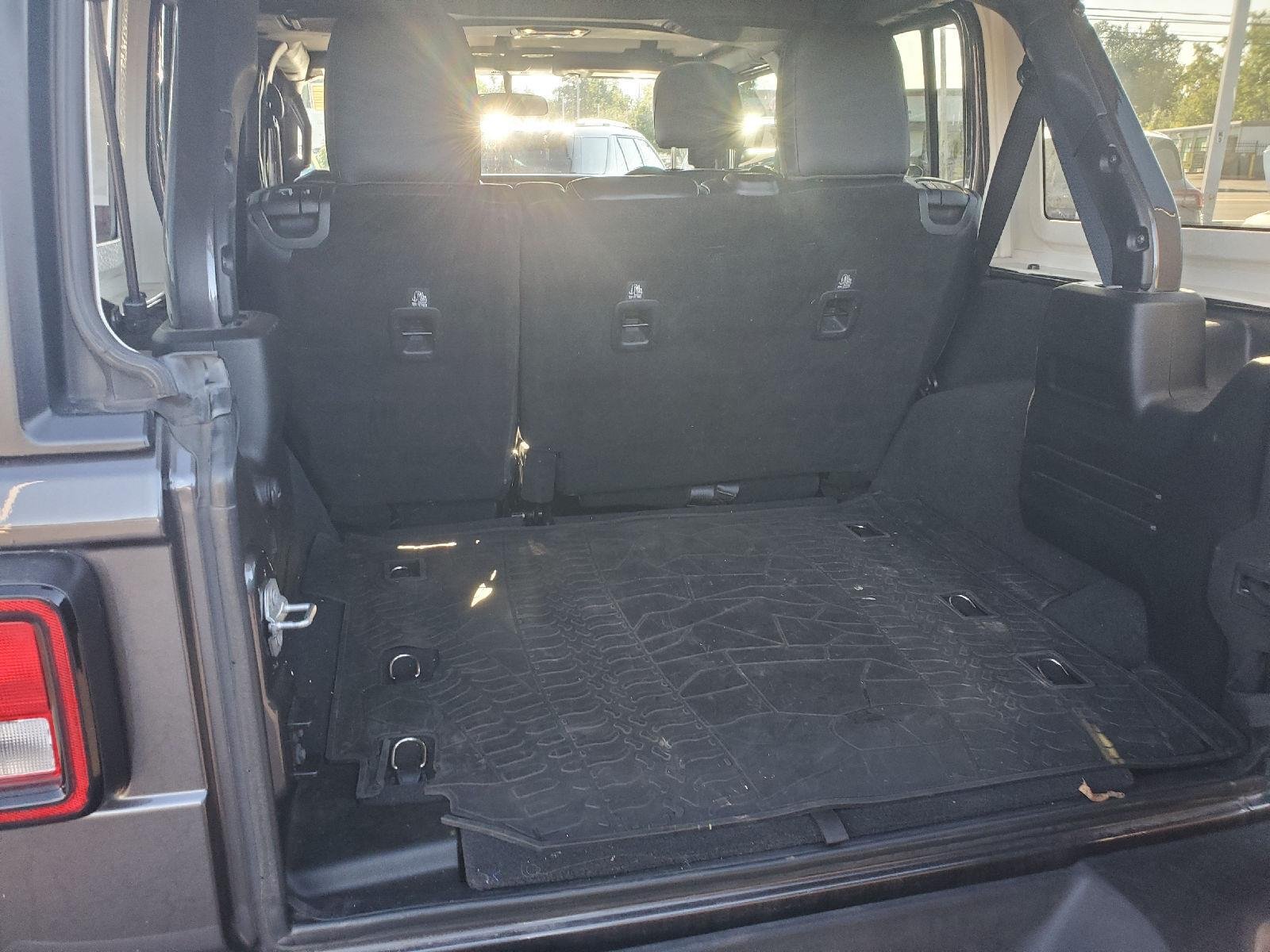 Used 2021 Granite Crystal Metallic Clearcoat Jeep Unlimited Sport S image 5